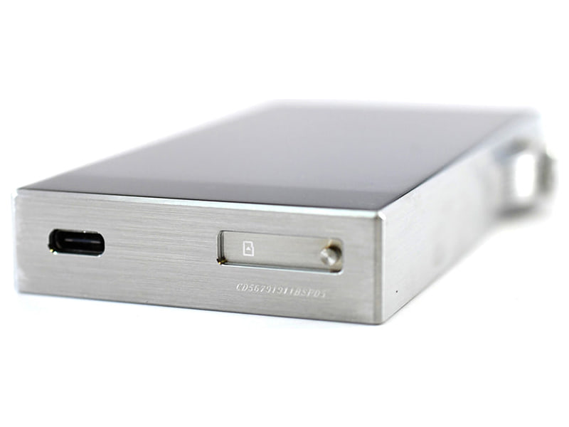 Astell&Kern SA700, Acciaio, vista dal basso