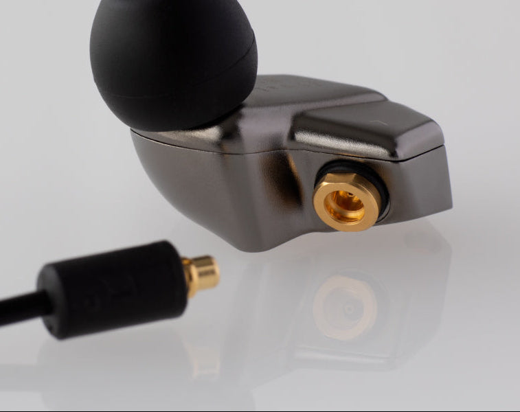 Final Audio B2, vista posteriore