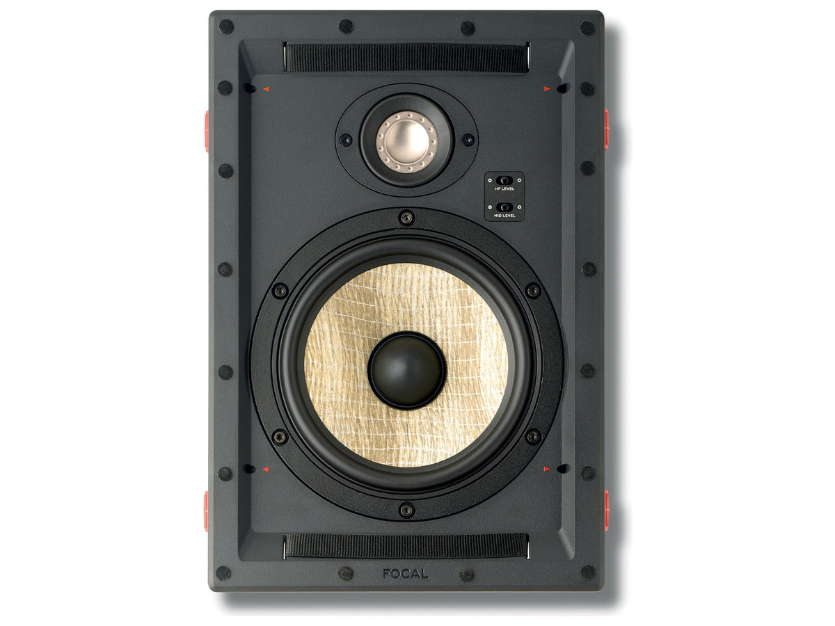 Focal 300 IW6, vista frontale