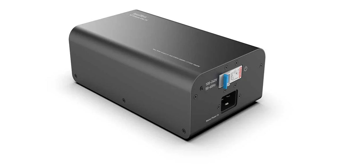 IsoTek V5 Syncro Uni 16, Nero