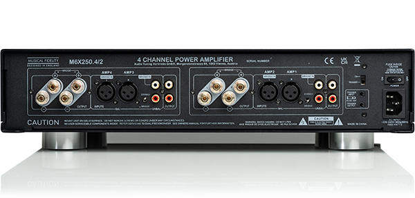 Musical Fidelity M6x 250.4/2, vista posteriore