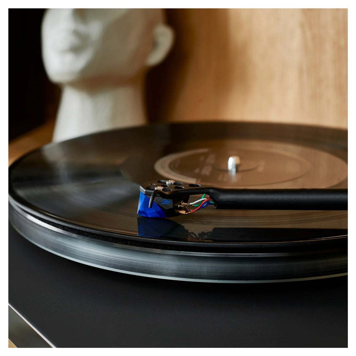 Ortofon 2MR BLUE — Foto ambientata