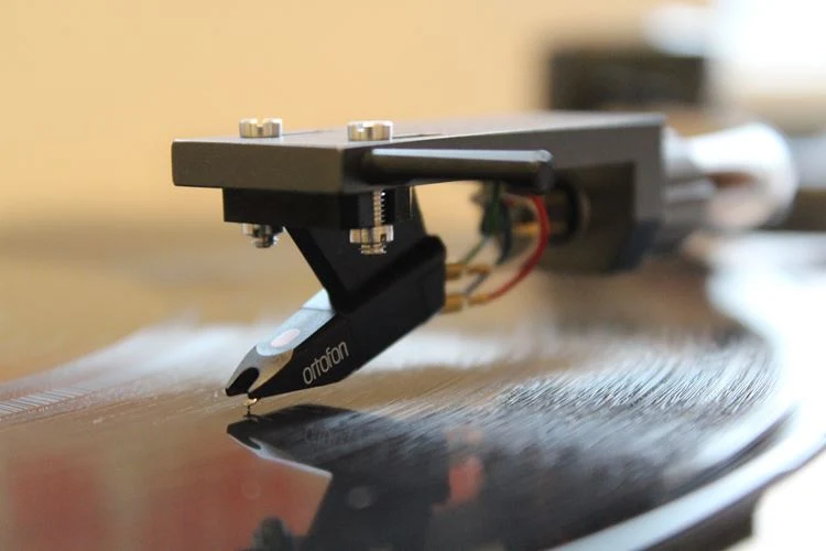 Ortofon OM 5E, dettaglio