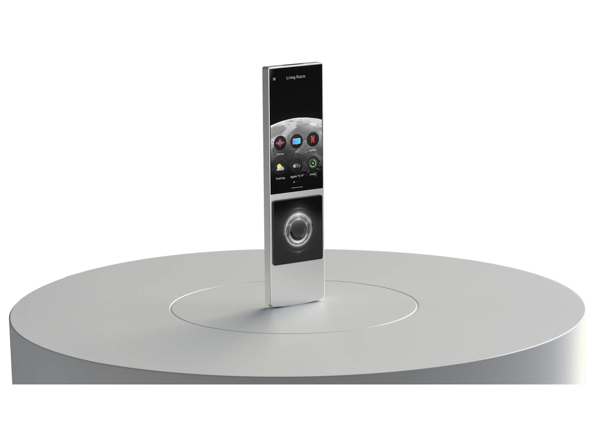 AVA Cinema Remote — Vista di tre quarti