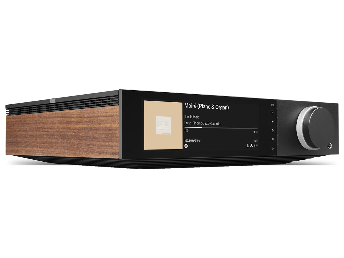 Cambridge Audio Evo 300 — vista di 3/4 con i pannelli laterali in legno
