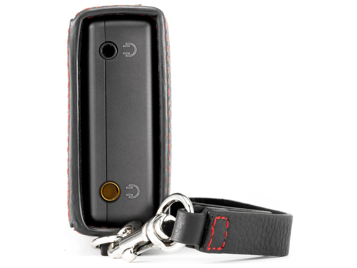 Chord custodia in pelle per Mojo 2 e Poly — lato delle uscite cuffia del Mojo 2