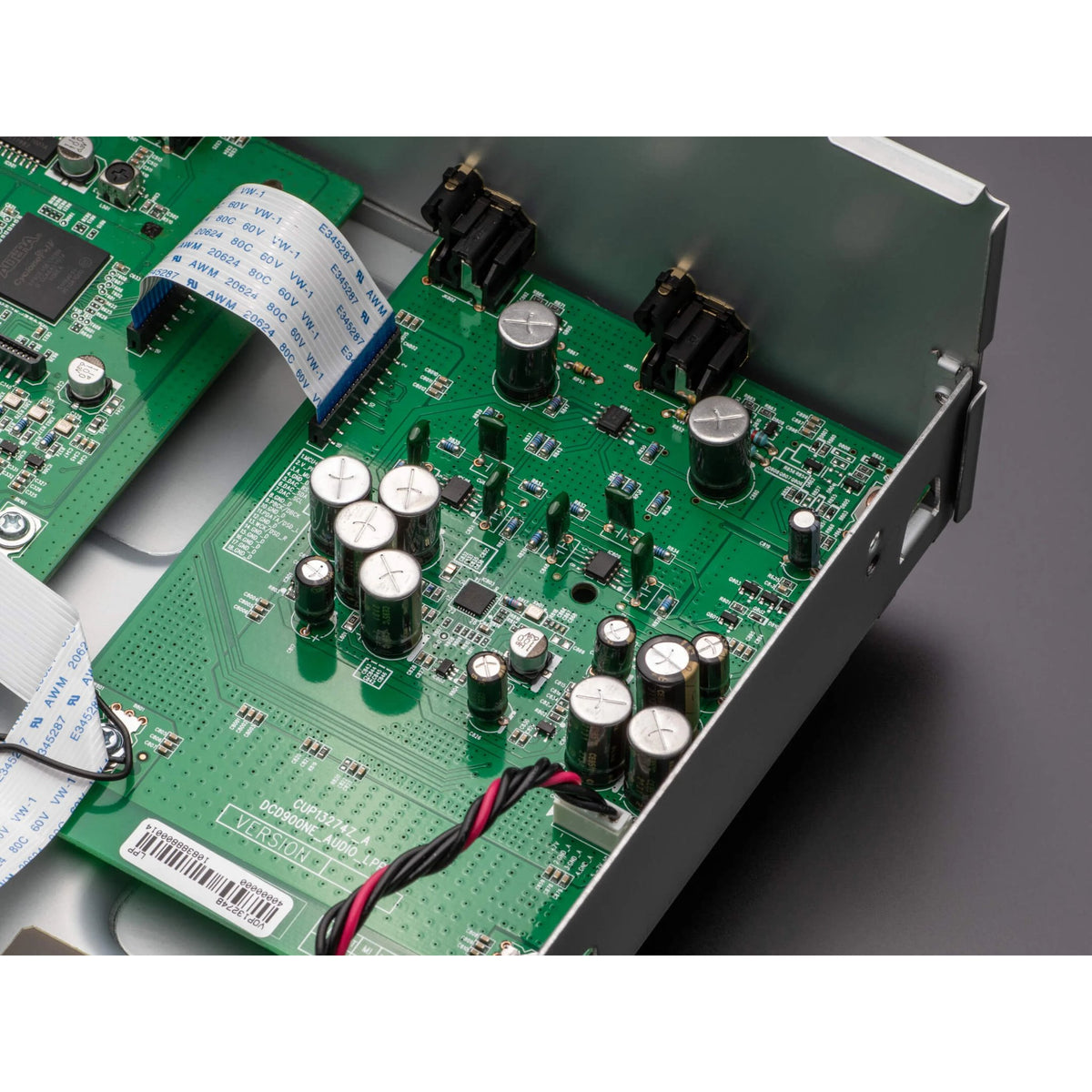 Denon DCD-900NE — dettaglio componentistica interna silver