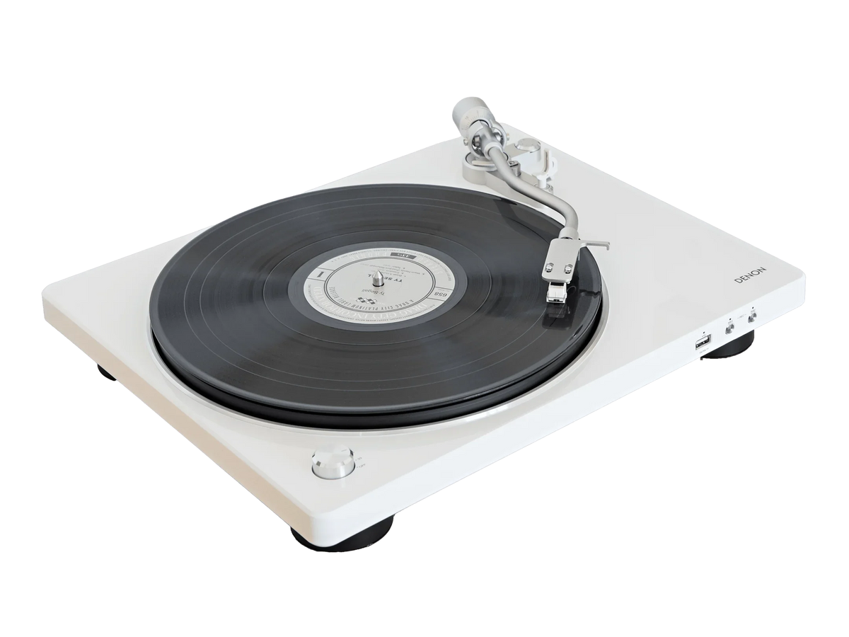 Denon DP-450USB — vista tre quarti finitura bianca