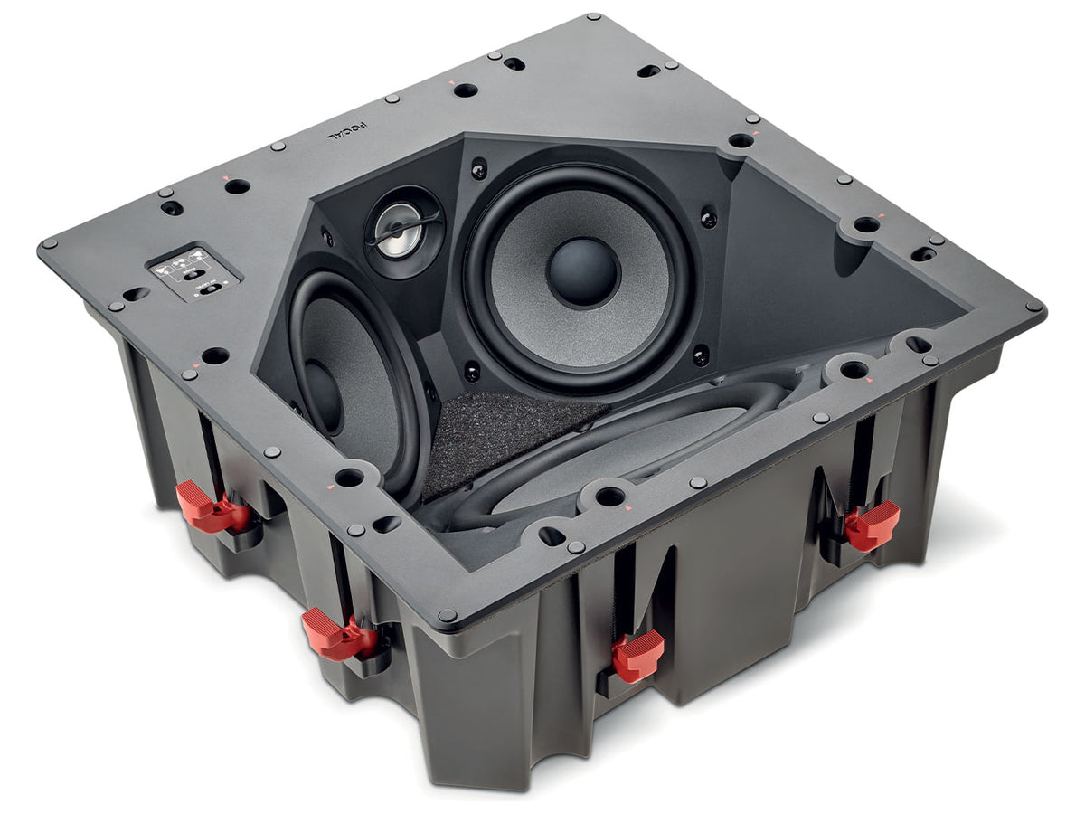 Focal 100 ICLCR5, vista di tre quarti