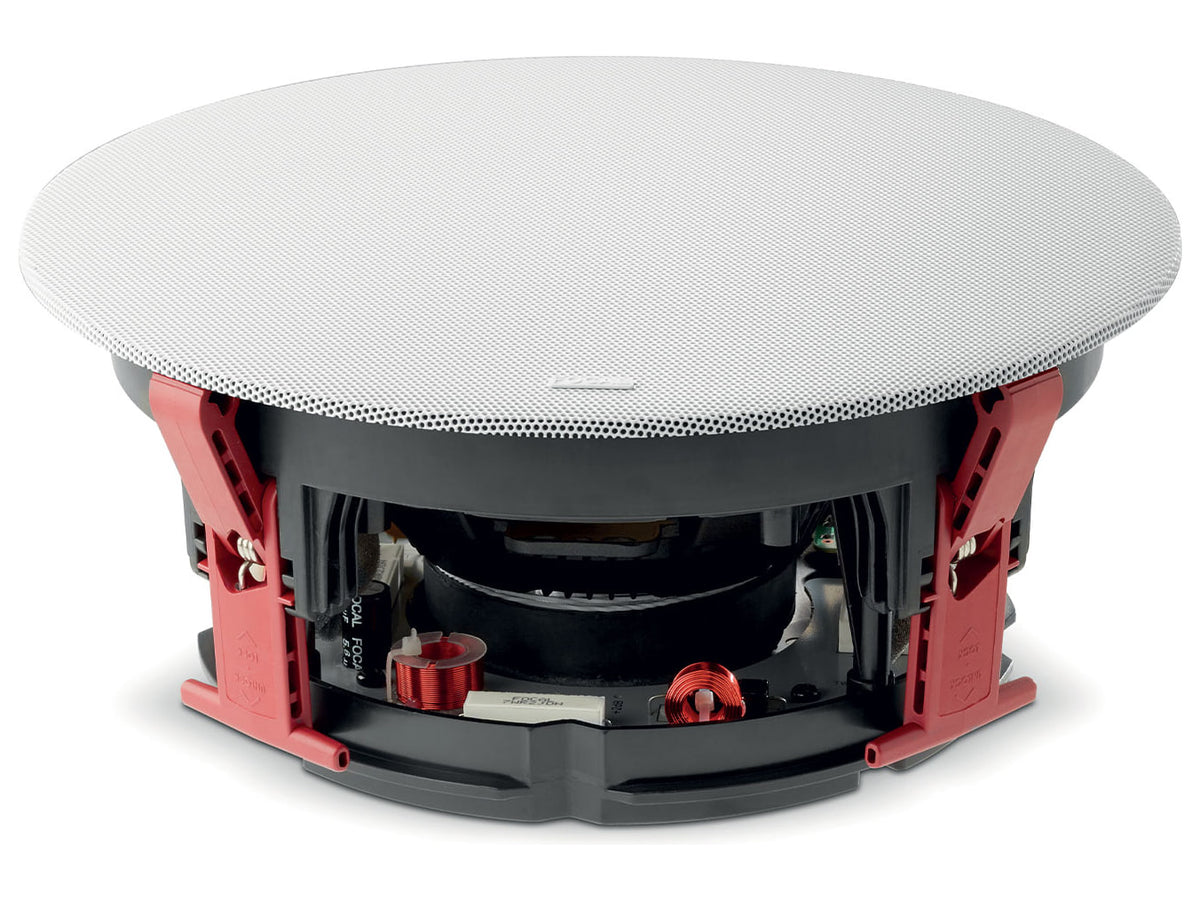 Focal 300 ICW8, vista di tre quarti, con griglia rotonda