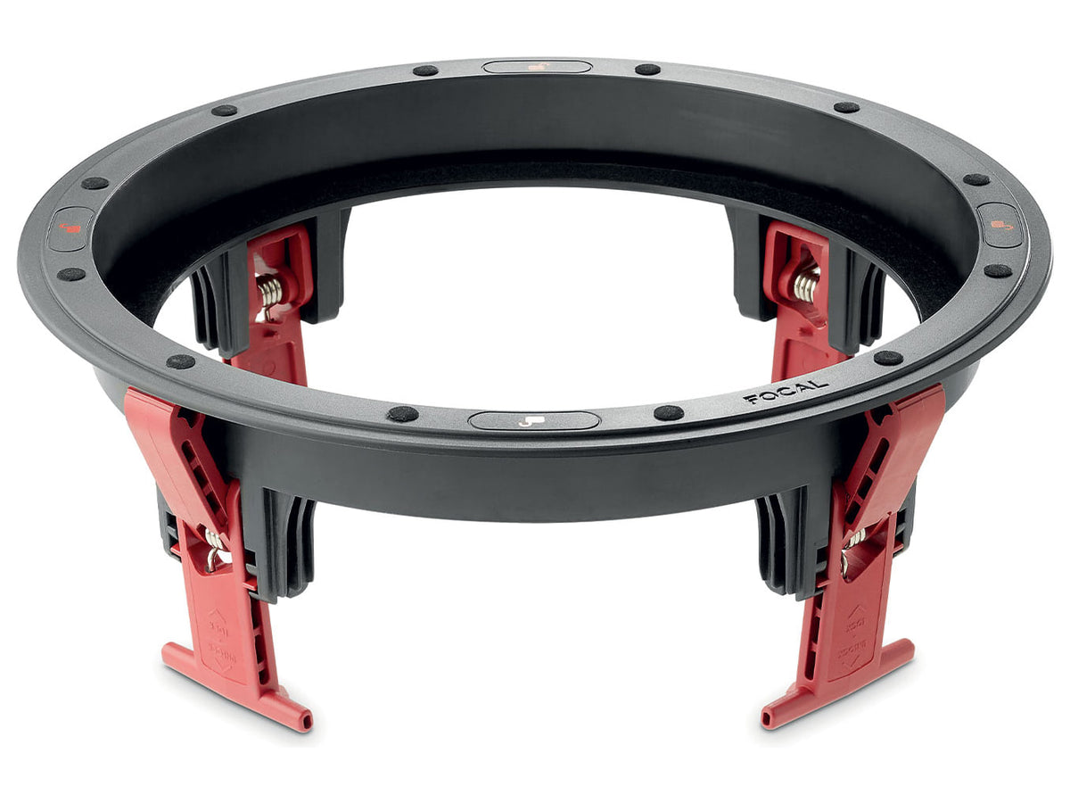 Focal 300 ICW8, vista di tre quarti, con telaio di premontaggio