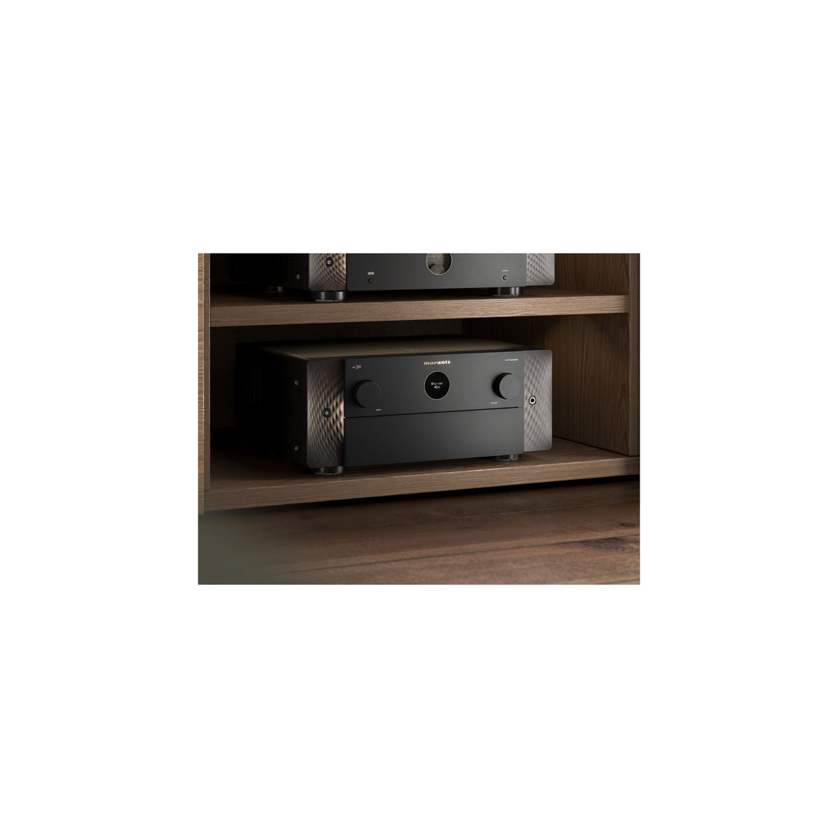 Marantz AV30 — Foto ambientata