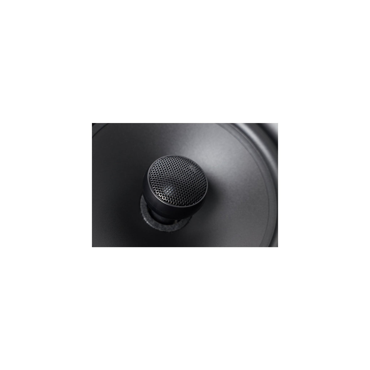M&K Sound IC80 — Foto ambientata