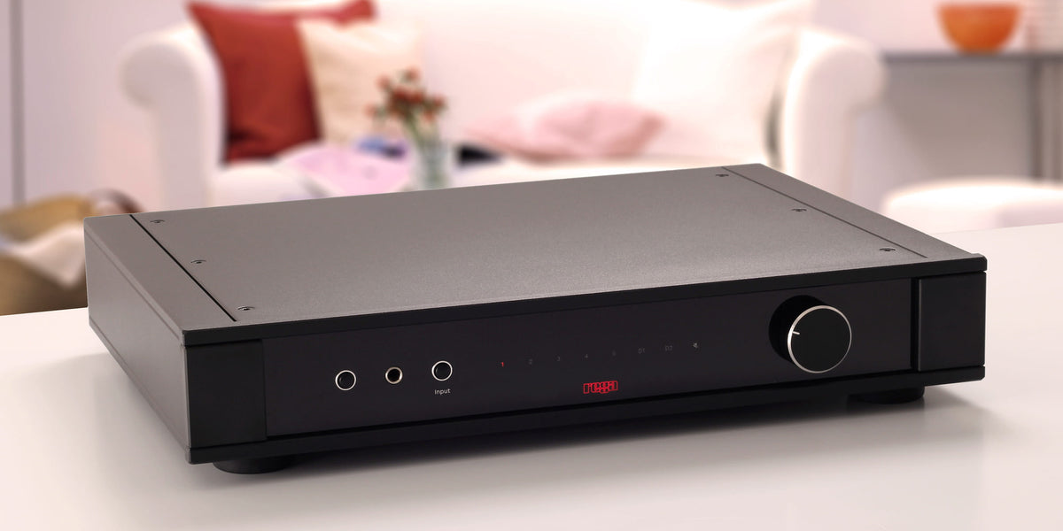 Rega Elex MK4 — Ambientata