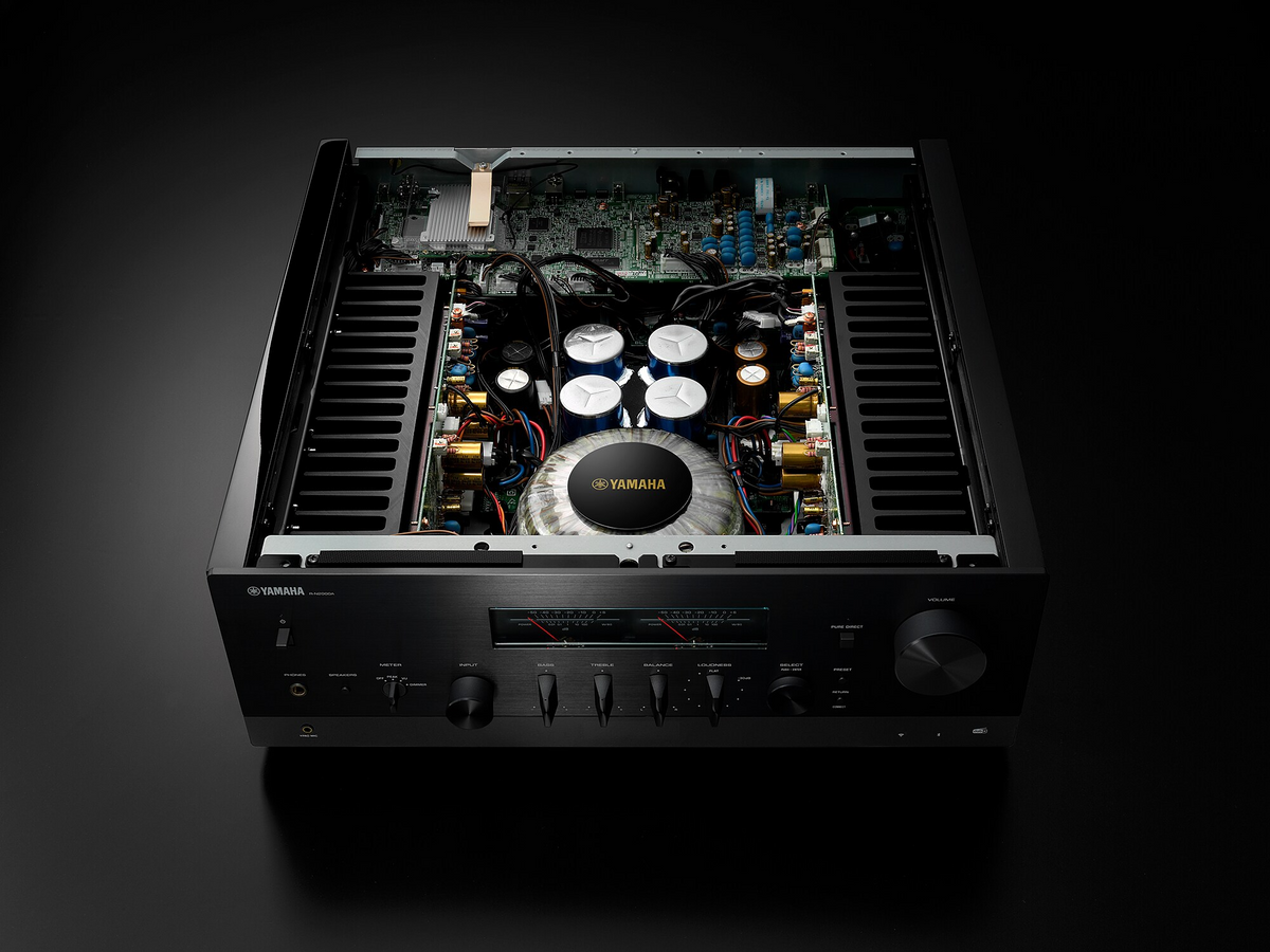 Yamaha R-N2000A — Dettaglio